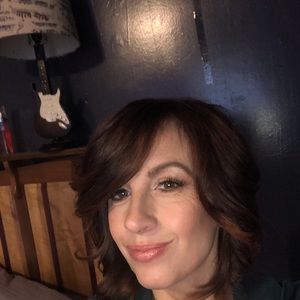 Meet your Posher, Suzanne